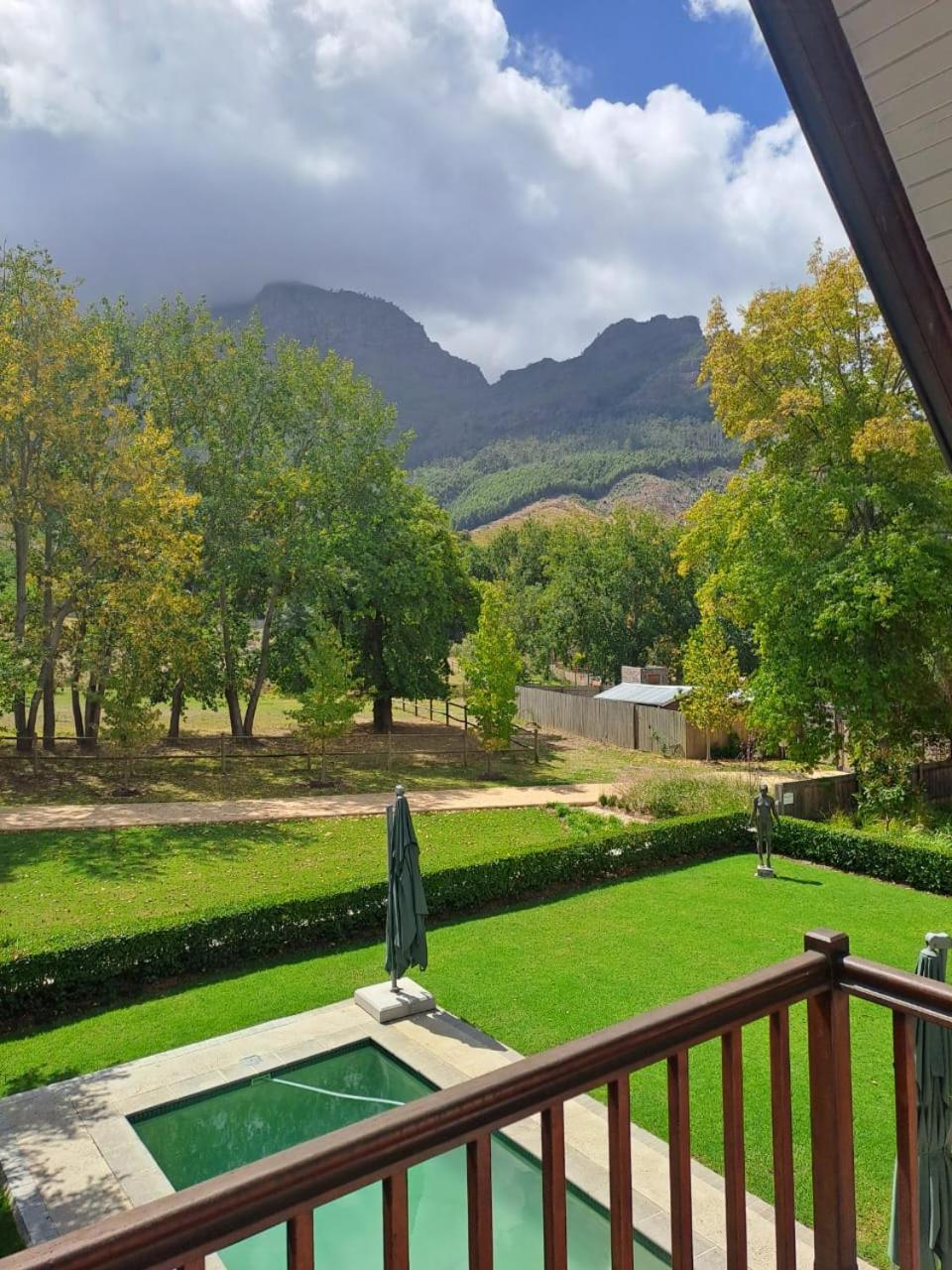 Simonzicht Guest House Stellenbosch Extérieur photo